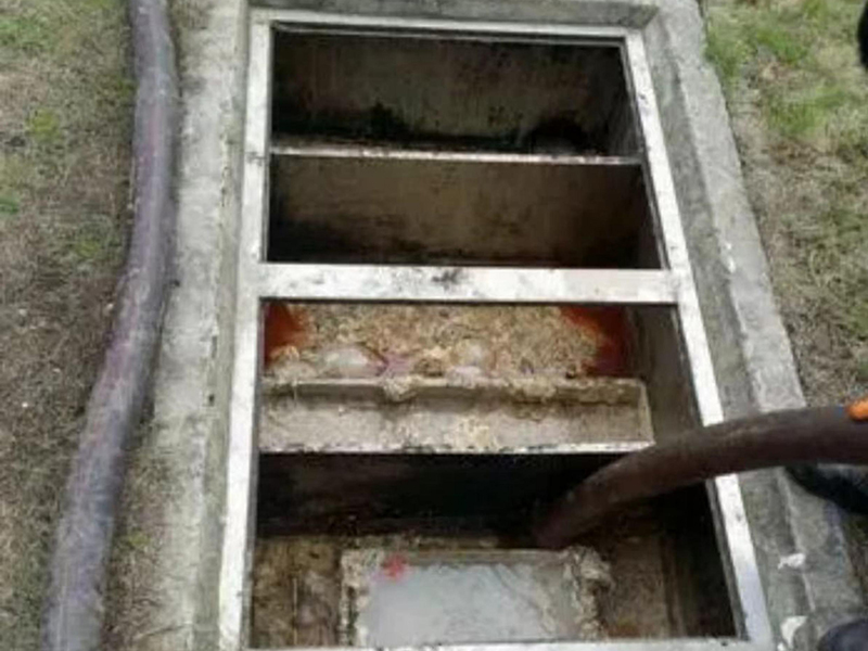 三道镇隔油池清理